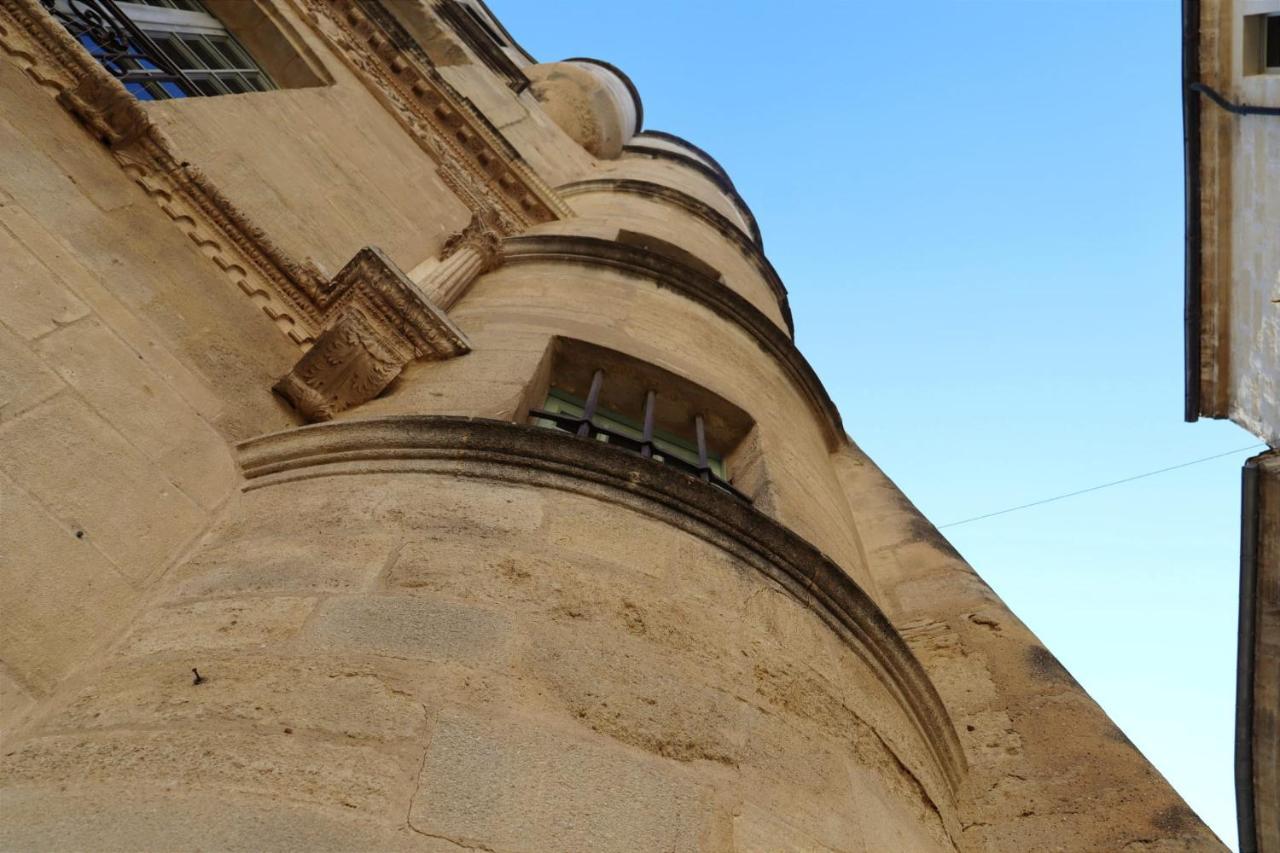 Uzes, Au Coeur Du Centre Medieval Le Logis Du Consul Un Bien D'Exception Du Xvieme Siecle Exterior foto